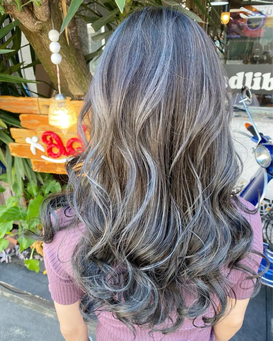 ロング カラー ヘアカラー トリートメント 玉木 育実のヘアスタイル