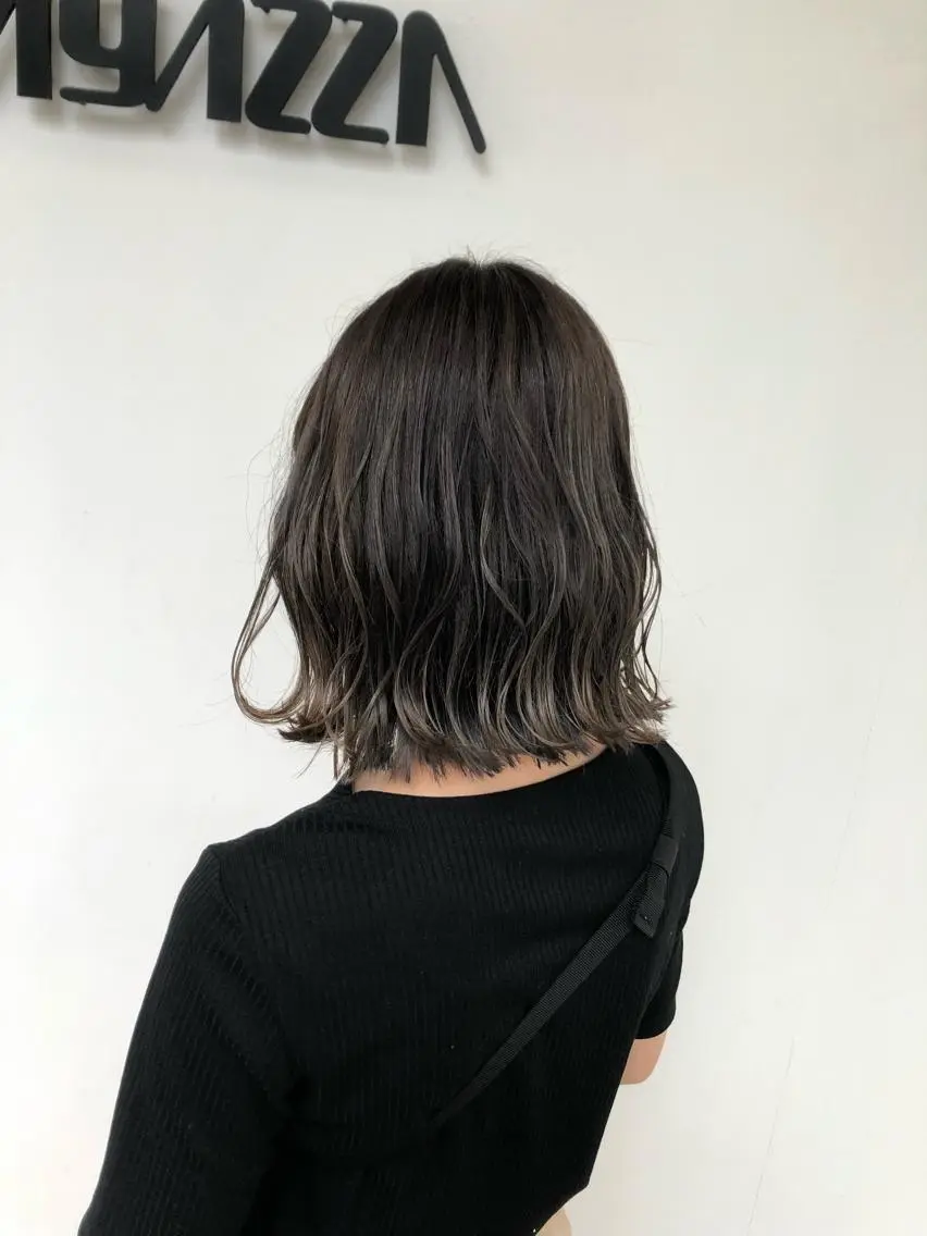 ショート カラー バレイヤージュ レイヤーカット 東條 克義のヘアスタイル