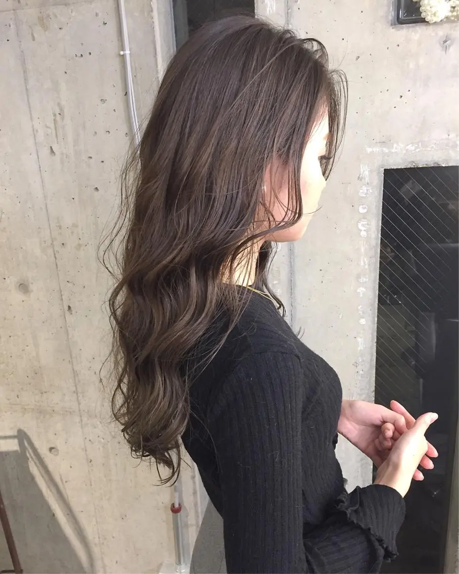セミロング カラー パーマ ヘアアレンジ メンズ キッズ ネイル マツエク・マツパ メンズブリーチ ブリーチ ブリーチなしカラー 外国人風カラー 顔まわりレイヤー× 韓国ヘアオタベシンヤのヘアスタイル