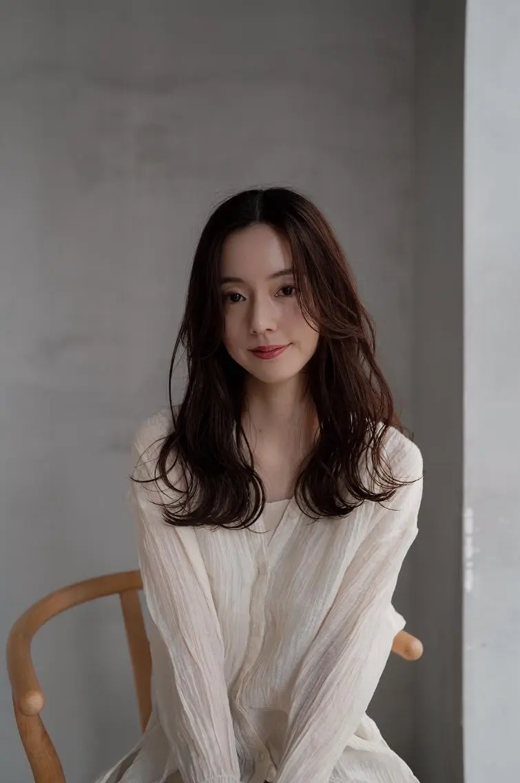 セミロング navile GINZAのヘアスタイル