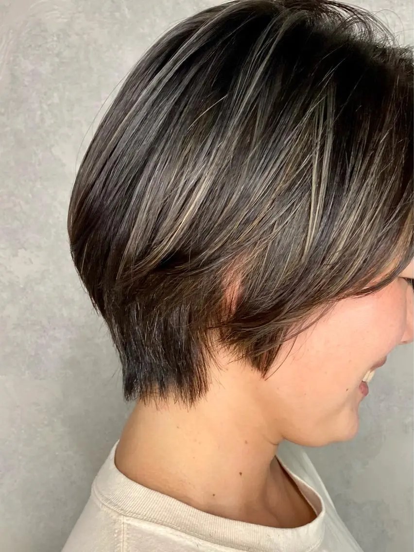 ショート カラー ハイライトカラー ハイライト ショートヘア 🌾内山 龍介🌾のヘアスタイル