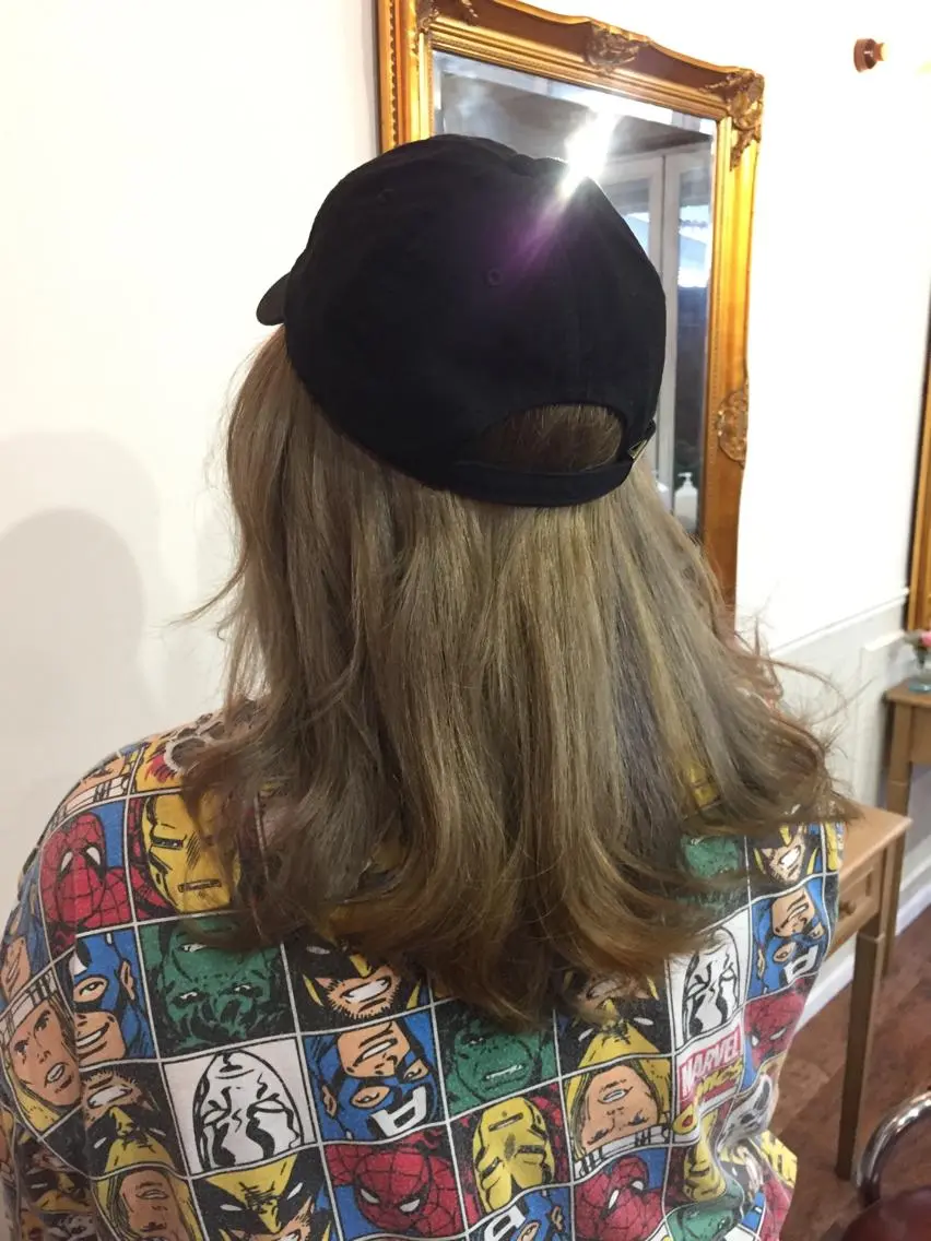 セミロング カラー ブリーチ 松田 由貴のヘアスタイル