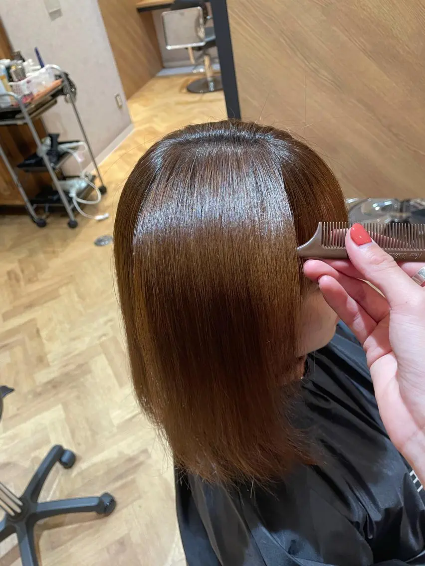 セミロング カット 縮毛矯正 透明感カラー🇰🇷 レイヤー✨桑原　研太のヘアスタイル