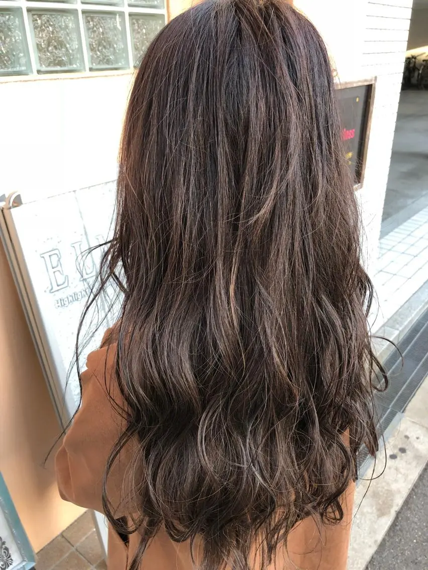 セミロング カラー 髪質改善 中川 翔のヘアスタイル