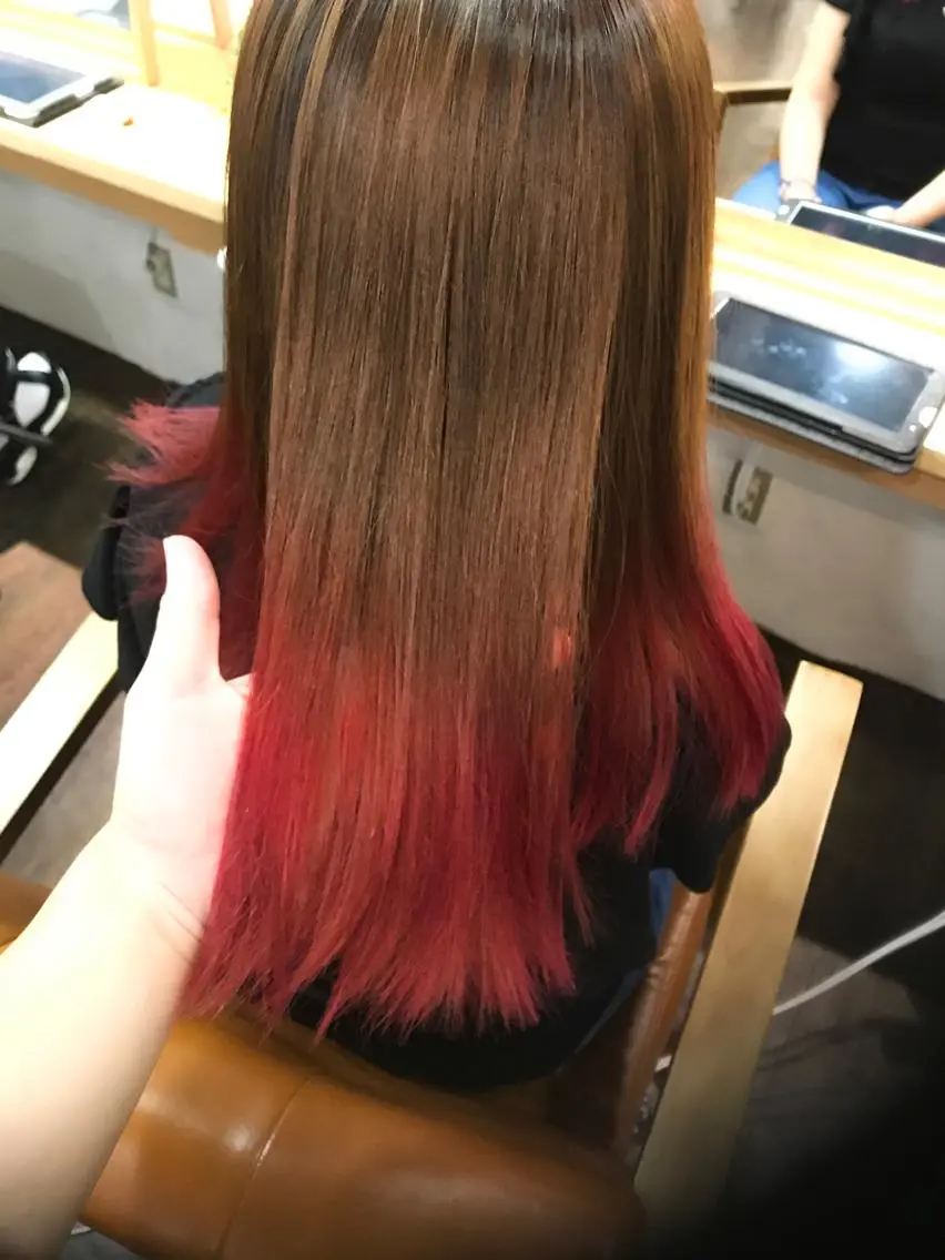 カラー ブリーチ 伊藤 優希のヘアスタイル