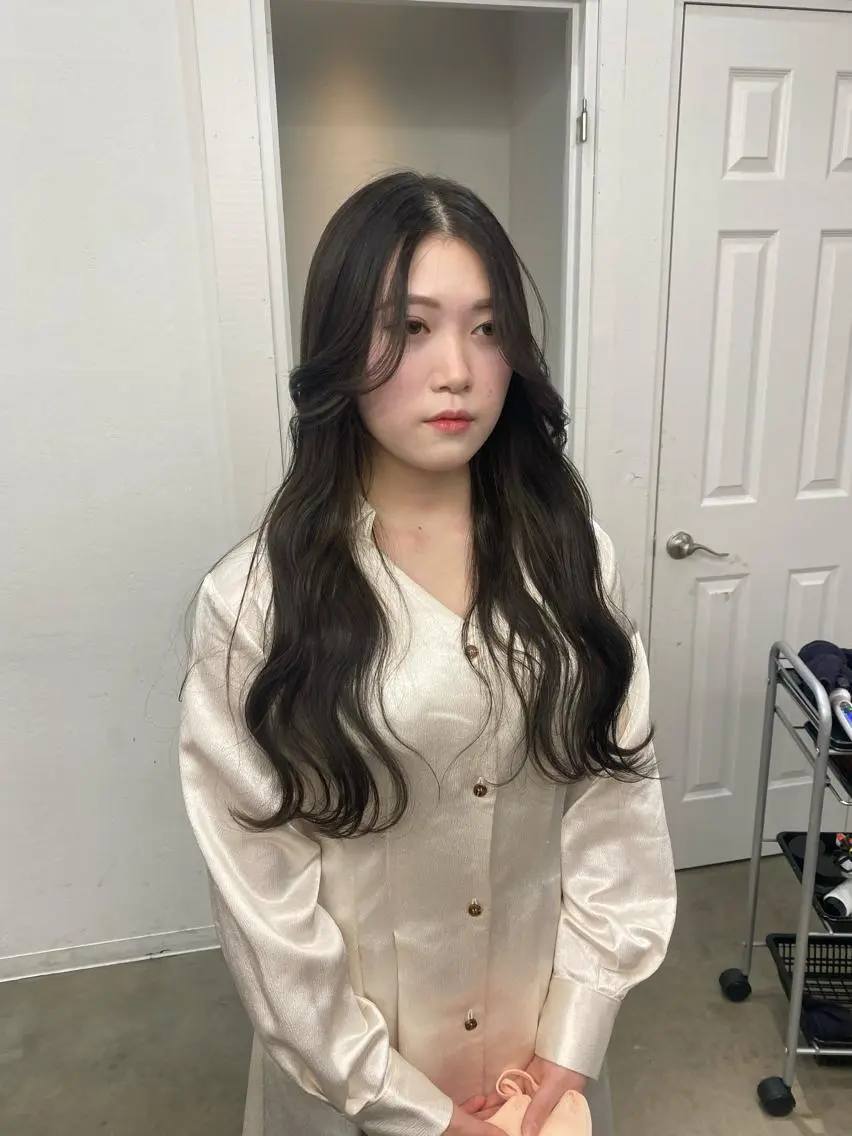 ロング カラー 竹内 柚子のヘアスタイル