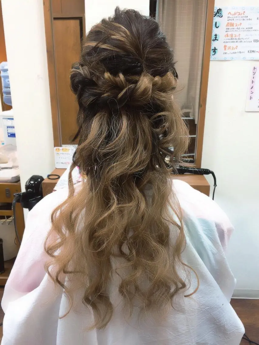 ヘアアレンジ ハーフアップ エクステ 大野 まゆのヘアスタイル