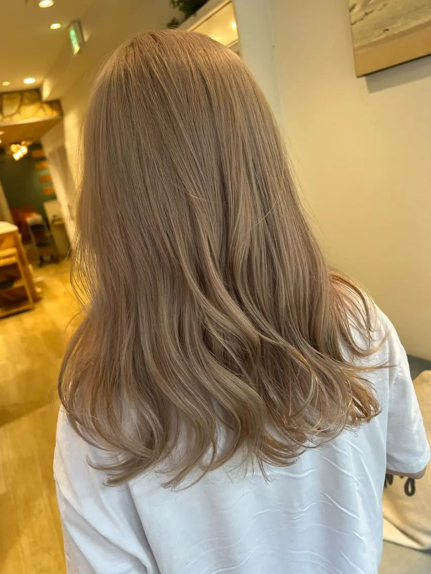 セミロング ヘアカラー トリートメント 渋谷ハイトーン/ デザインカラー阿部のヘアスタイル