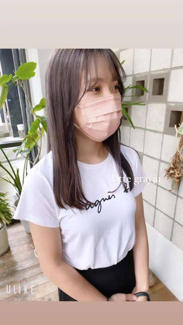 ロング カラー ヘアカラー 塩澤 榛奈のヘアスタイル