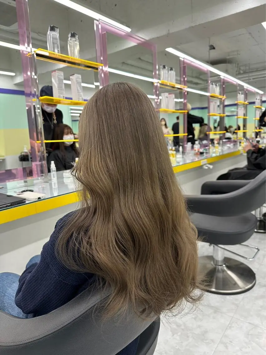 ロング カラー パーマ ヘアアレンジ メンズ キッズ ネイル マツエク・マツパ アイブロウ 韓国系🇰🇷🩶 艶暗髪/MEIのヘアスタイル