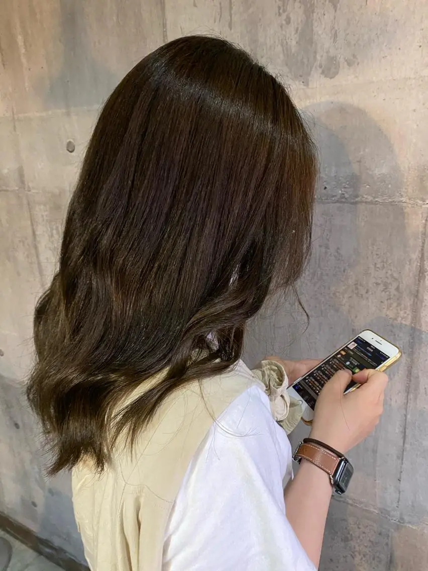 セミロング Miyazaki Kaedeのヘアスタイル
