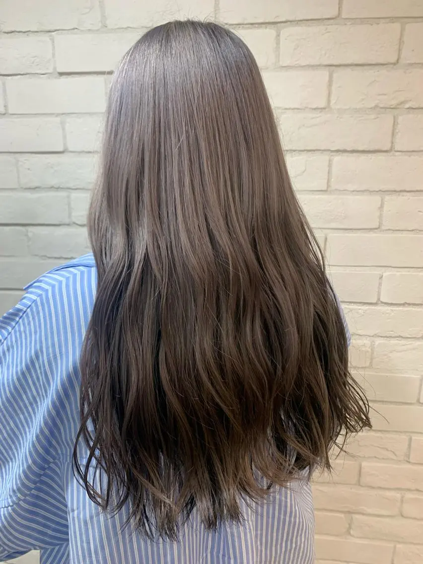 ロング カラー ヘアアレンジ ハイトーンカラー 🐝岡本 柚葉🐝のヘアスタイル