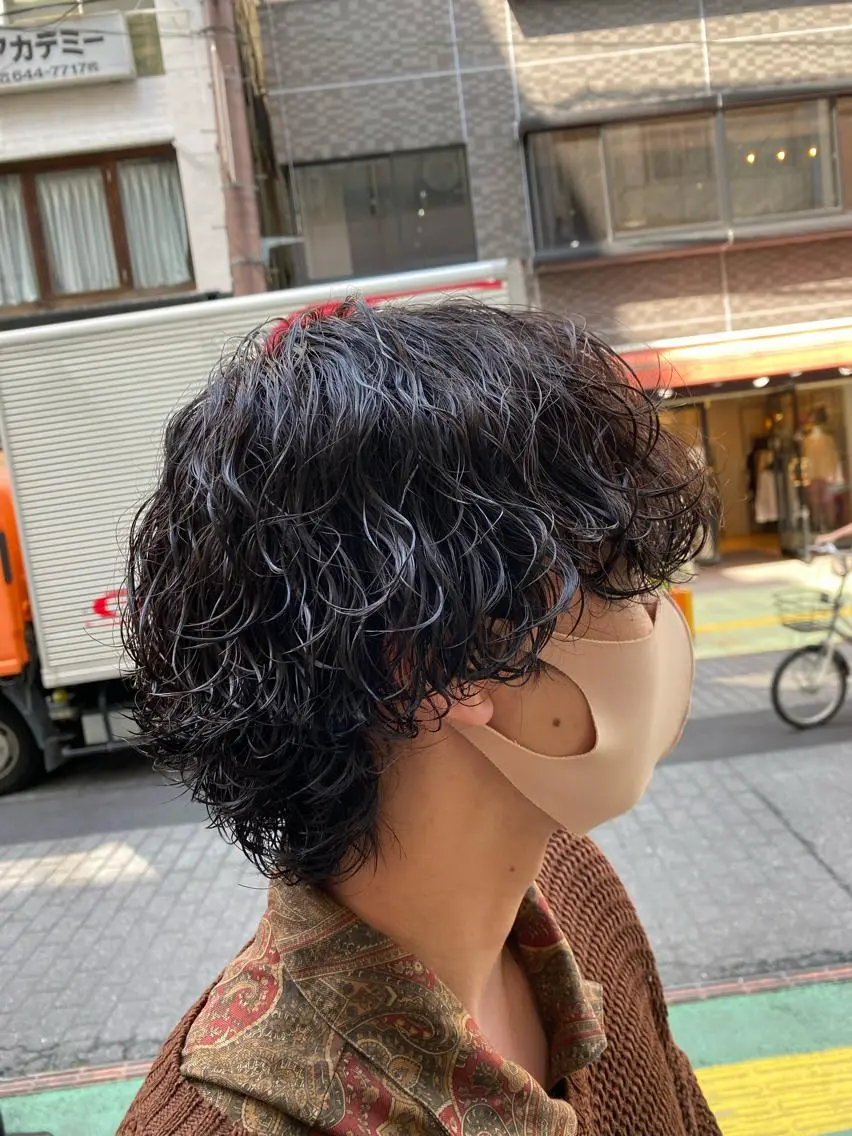 ショート パーマ メンズ メンズパーマ 波巻きパーマ カット パーマ トリートメント 🌴パーマオタク🌴 長谷川 諒佑🌈のヘアスタイル