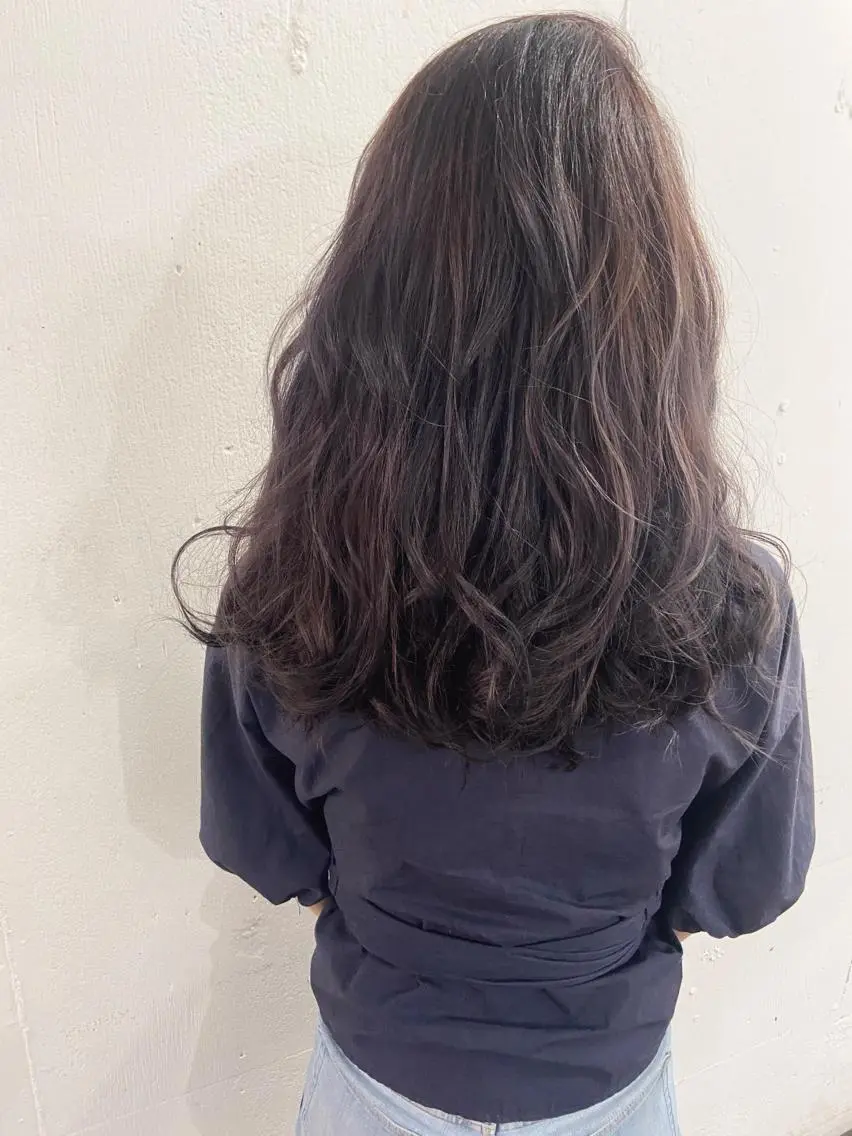 ロング カラー アッシュ 透明感カラー バイオレットカラー 久木原 ゆりのヘアスタイル