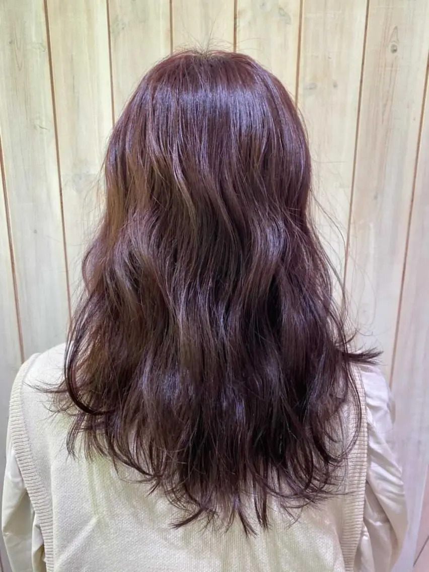 ロング 透明感カラー 🩶🩵🩷AIRIのヘアスタイル