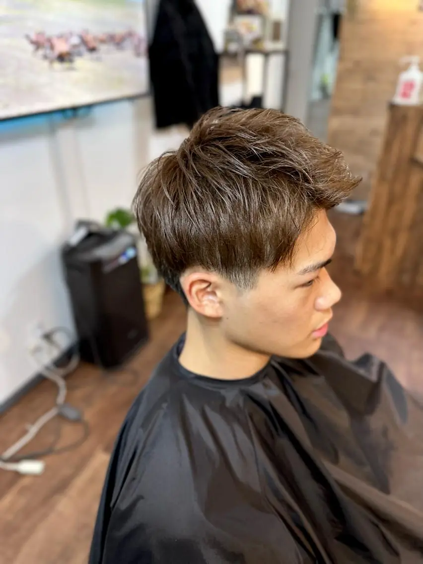 ショート カラー メンズ メンズブリーチ アッシュ ブリーチ ブリーチなしカラー カット ヘアカラー Luzir⭐︎ GEN⭐︎のヘアスタイル