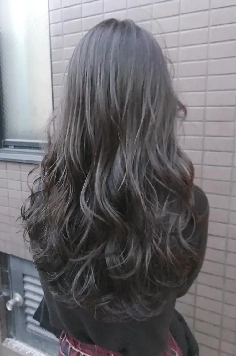ロング カラー ブルーカラー ブルージュ 【完全マンツー 恵比寿】佐藤 翔のヘアスタイル