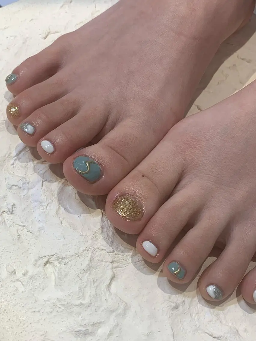 ネイル フットネイル マキノ ユイのネイルデザイン