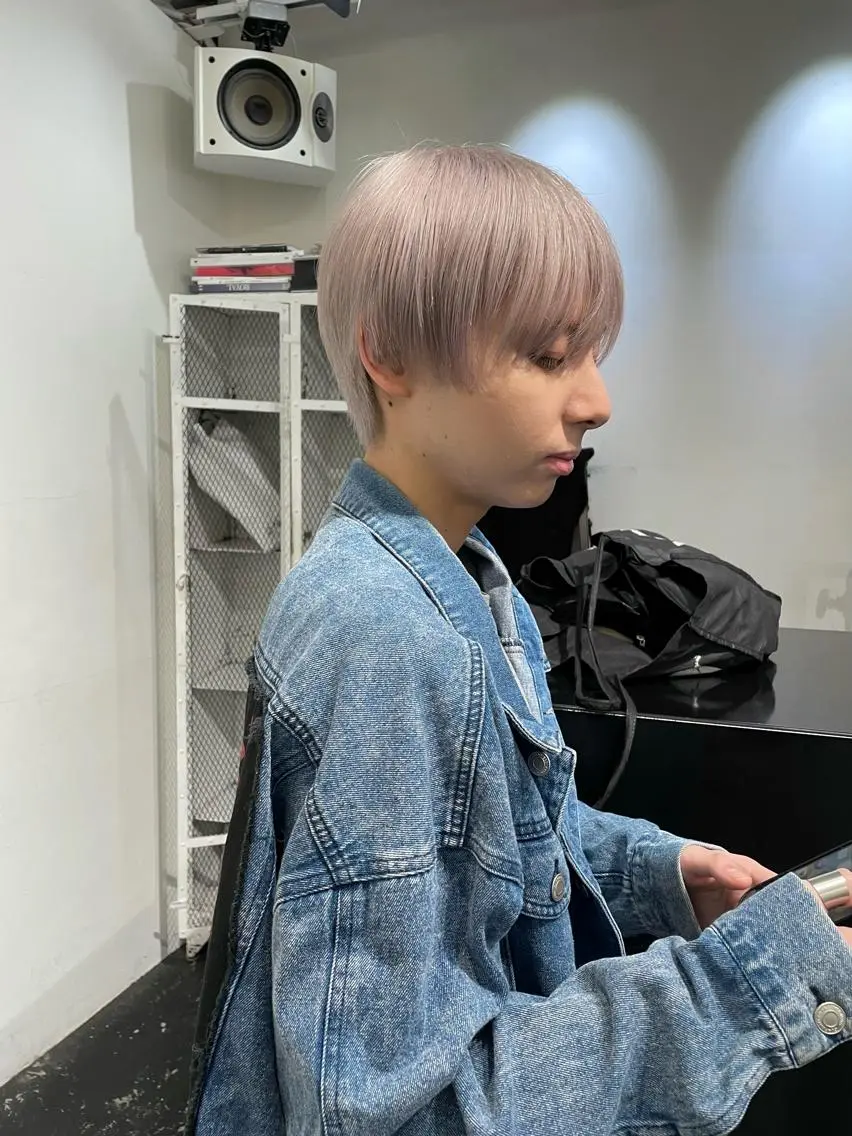 ショート カラー パーマ ヘアアレンジ メンズ キッズ ネイル マツエク・マツパ アイブロウ メンズブリーチ ブリーチ ホワイト カット ヘアカラー トリートメント 艶ハイトーン/ヘア アレンジAYAKAのヘアスタイル