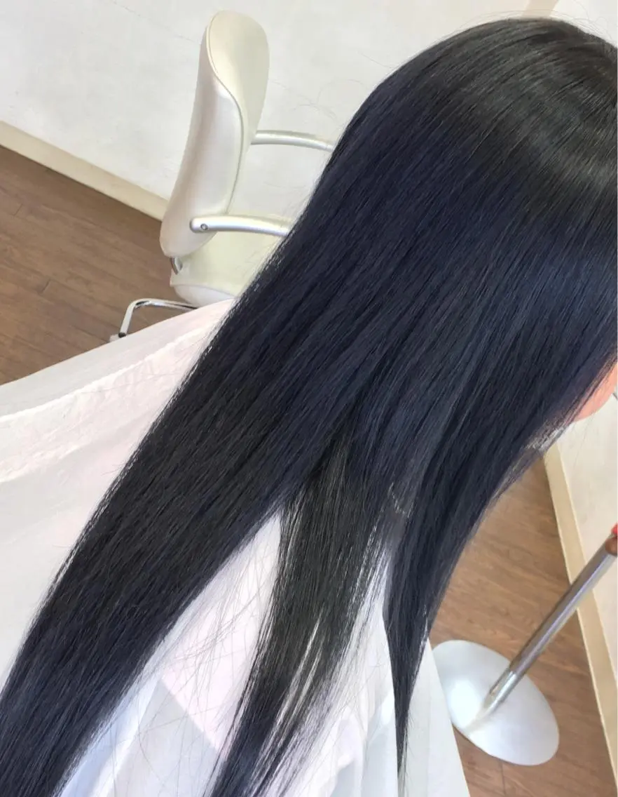 ロング カラー ブルーカラー ダブルカラー GLAD 萩原のヘアスタイル