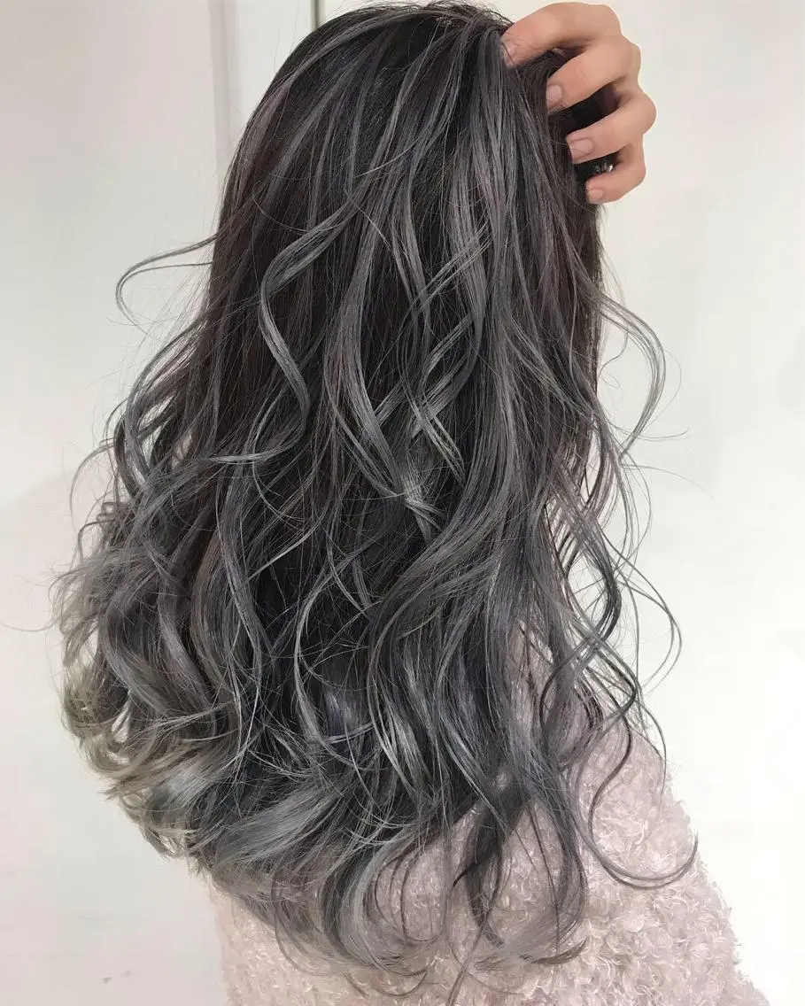 セミロング カラー バレイヤージュ ブリーチ レイヤーカット ✨ブリーチ無し 透明感HIDEのヘアスタイル