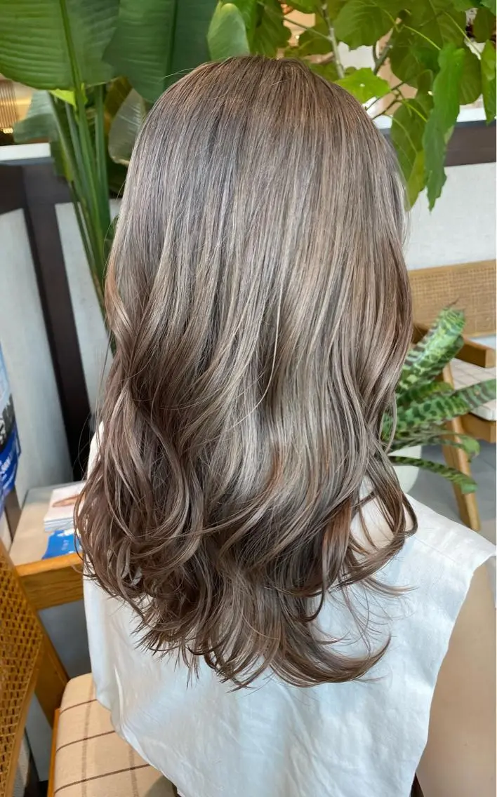セミロング カラー ベージュカラー ブラウンカラー 松井 竜輝のヘアスタイル