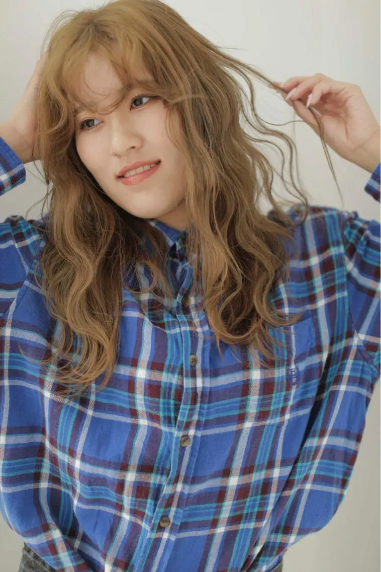 ロング カラー ヘアアレンジ ヘアカラー 韓国風特化🕊️ CHINAのマツエク・マツパデザイン