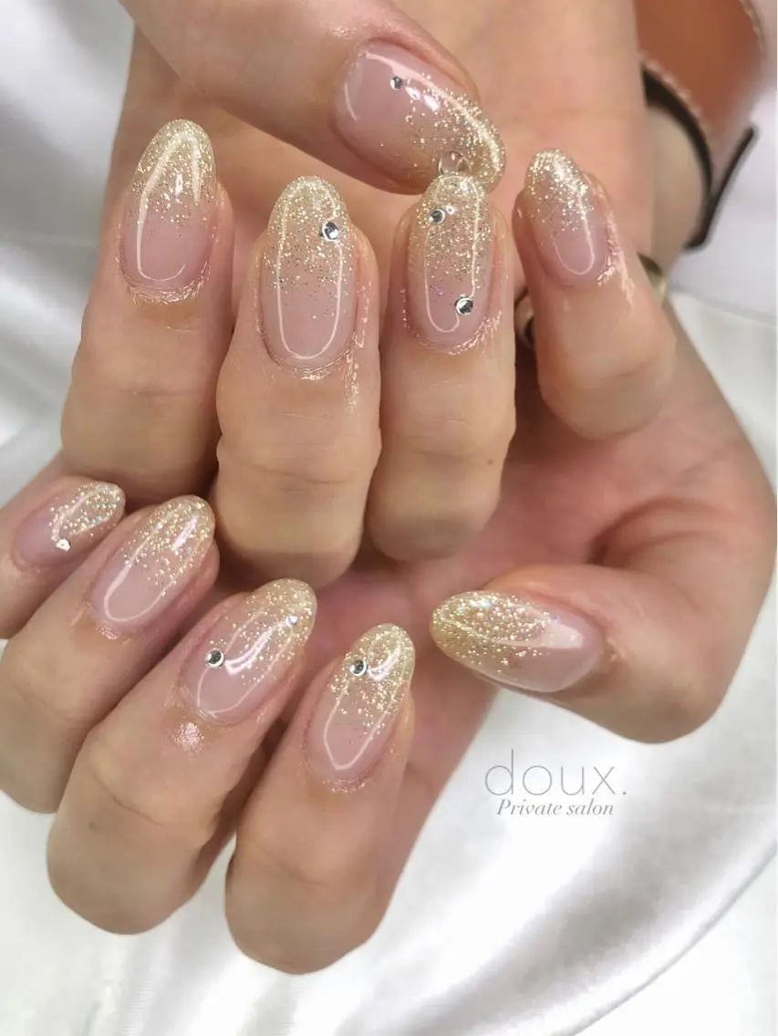 ネイル グラデーション 氷ネイル・うるうるネイル 韓国ネイル ラメ(グリッター) ラメグラデーション doux. nailのネイルデザイン