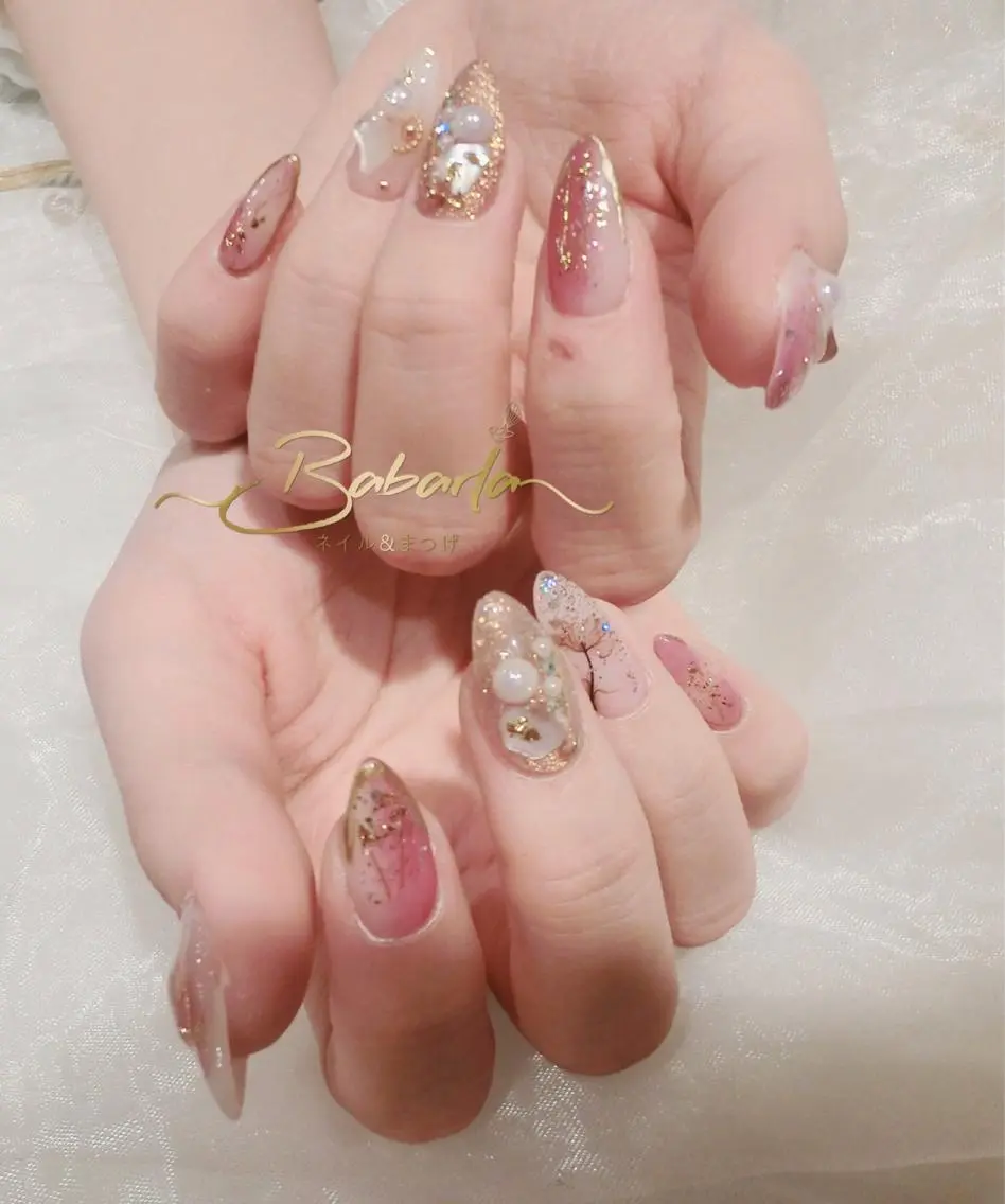 ミディアム Babarla Nailのネイルデザイン