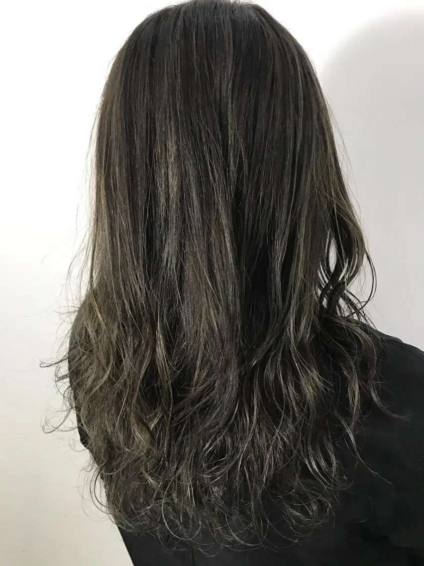 ミディアム カラー ヘアカラー トリートメント 西村あきや トレンド韓国ヘアのヘアスタイル