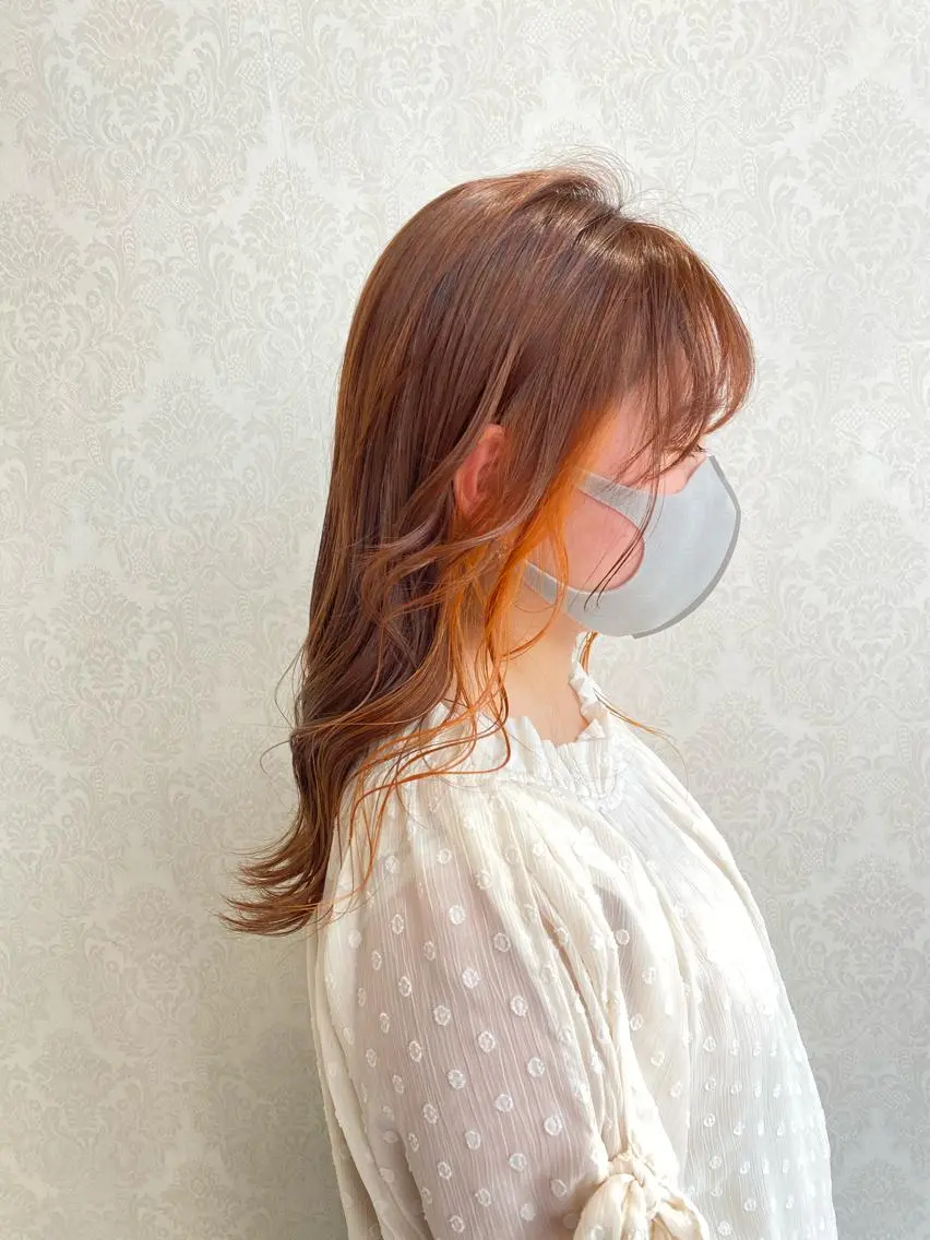 ロング カラー オレンジ デザインカラー✨新倉 佑奈のヘアスタイル