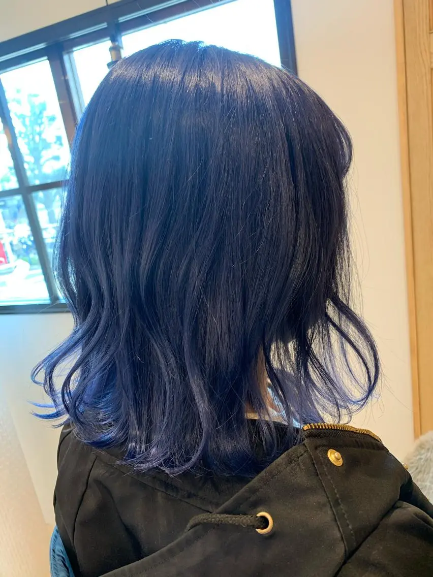 ミディアム カラー ブルーカラー カット ヘアカラー トリートメント 🫧透明感カラー🫧 美髪矯正🫧チサトのヘアスタイル