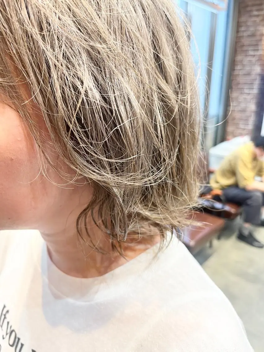 ミディアム カラー パーマ ヘアアレンジ メンズ キッズ ネイル マツエク・マツパ アイブロウ メンズブリーチ メンズハイライト メンズインナーカラー メンズ韓国風 ブリーチ 久木原 ゆりのヘアスタイル