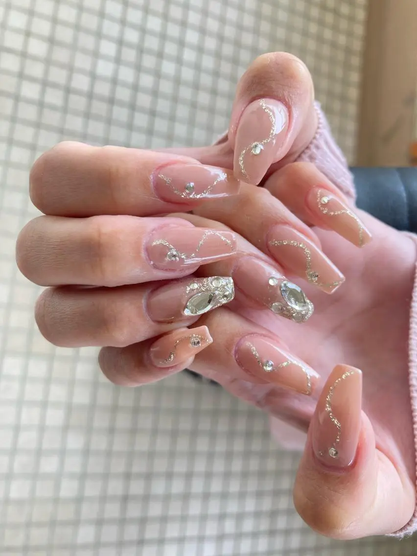 ロング ネイル ハンドネイル フットネイル ✴︎ Delightのネイルデザイン