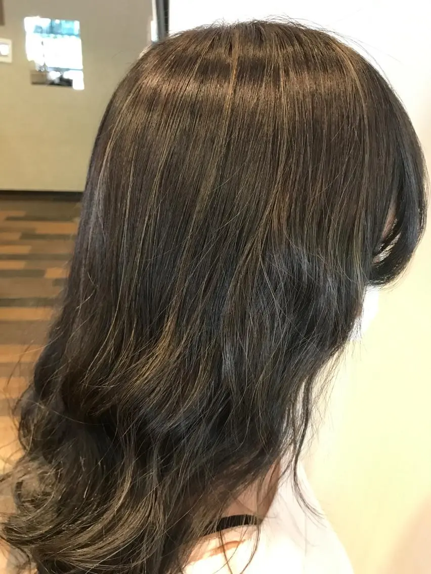 ロング カラー ハイライトカラー ハイライト ひろせ かなのヘアスタイル