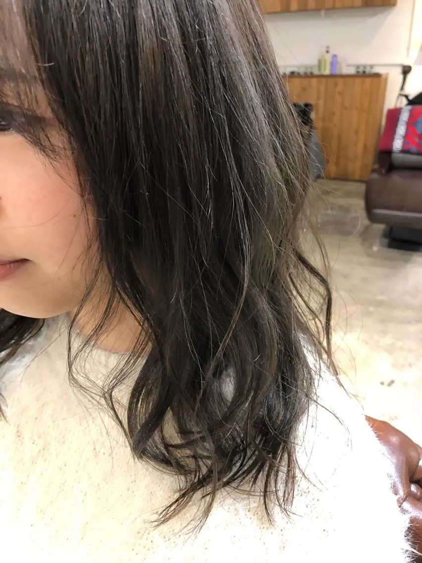 セミロング カラー グレージュ ヘアカラー トリートメント ⭐️ハイクオリティ カラー杉本雄志⭐️のヘアスタイル
