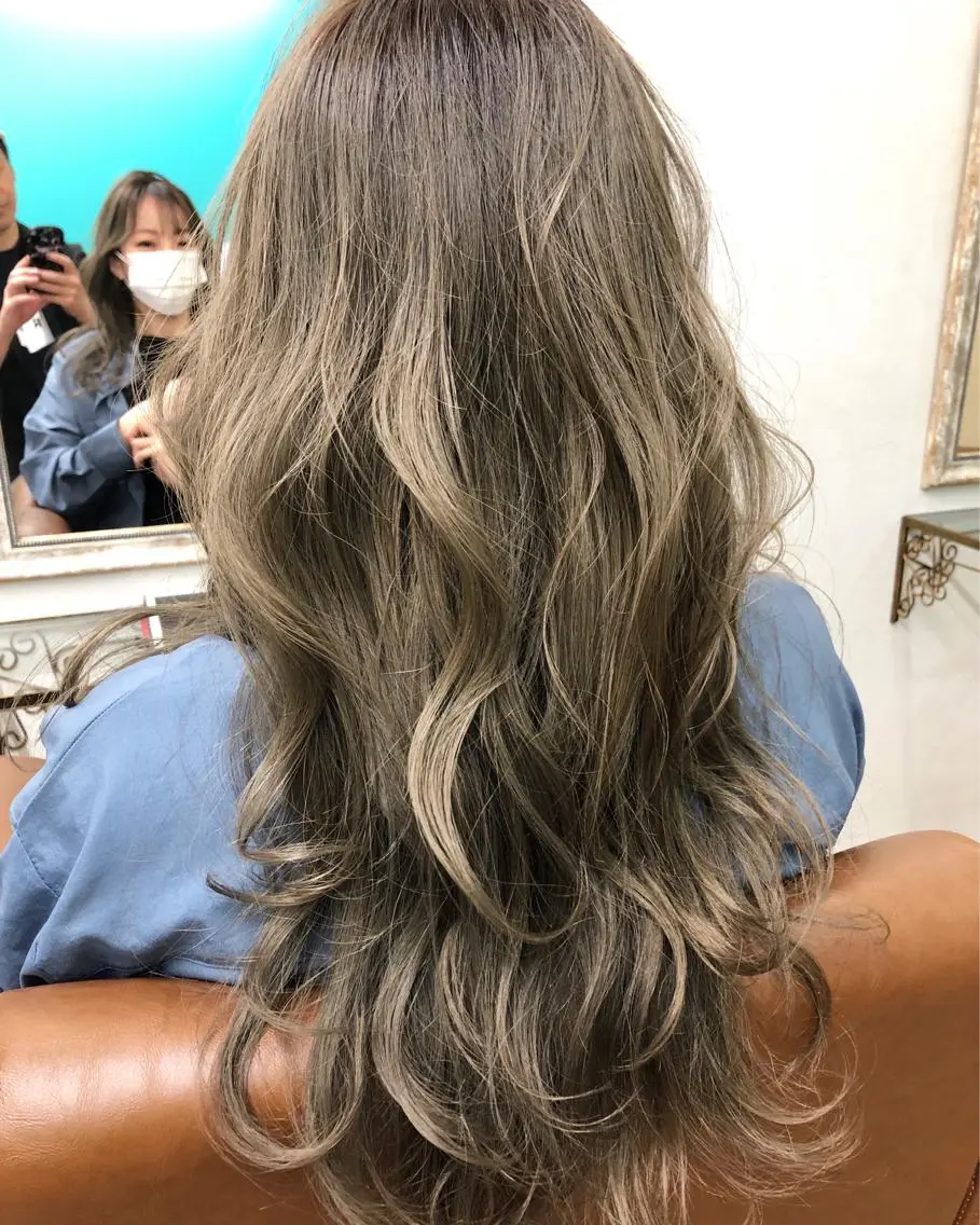 ロング カラー グラデーションカラー TOWA 野村　コウダイのヘアスタイル