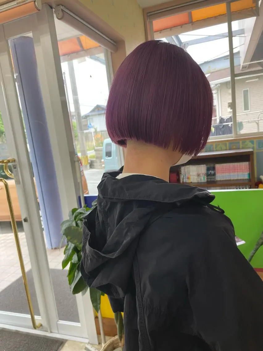 ショート カラー パープルカラー バイオレットカラー yui .のヘアスタイル