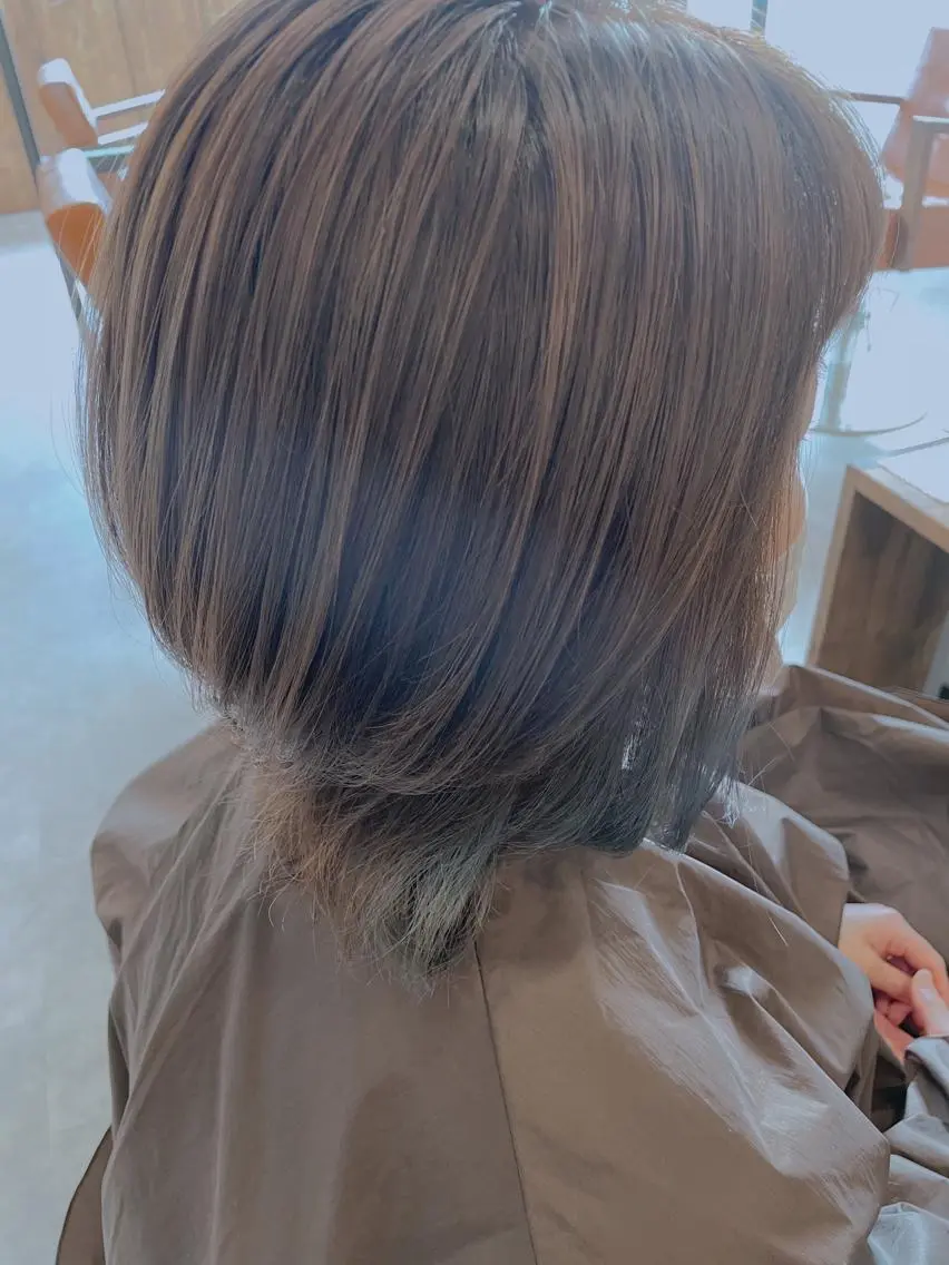ミディアム カラー ボブ ウルフカット hair&make Lokahiのマツエク・マツパデザイン