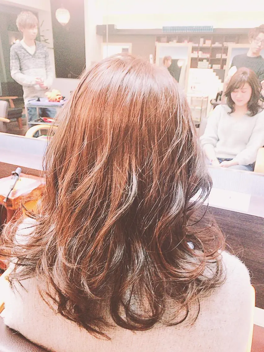 ミディアム セミロング 前之園 ひかるのヘアスタイル