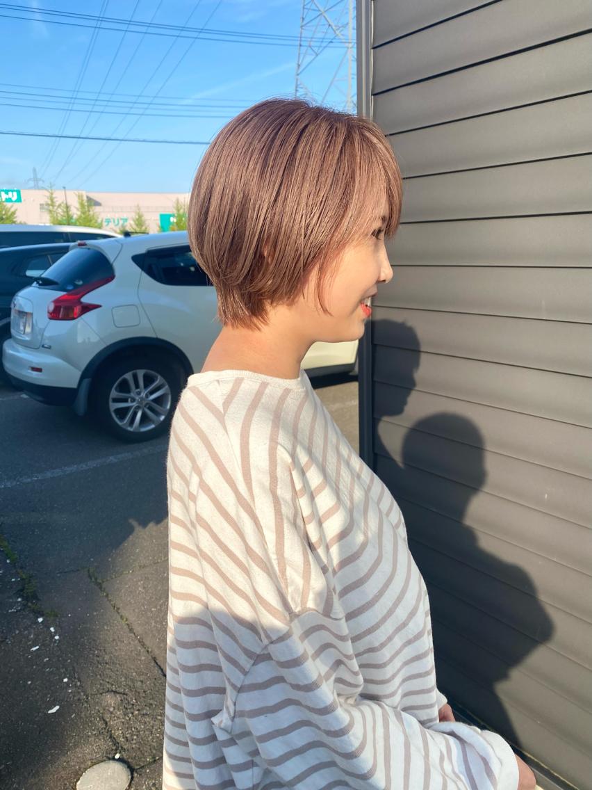 ショート カラー ショートボブ ハイトーンカラー ボブ ショートヘア カット ヘアカラー トリートメント 横地 凌のヘアスタイル