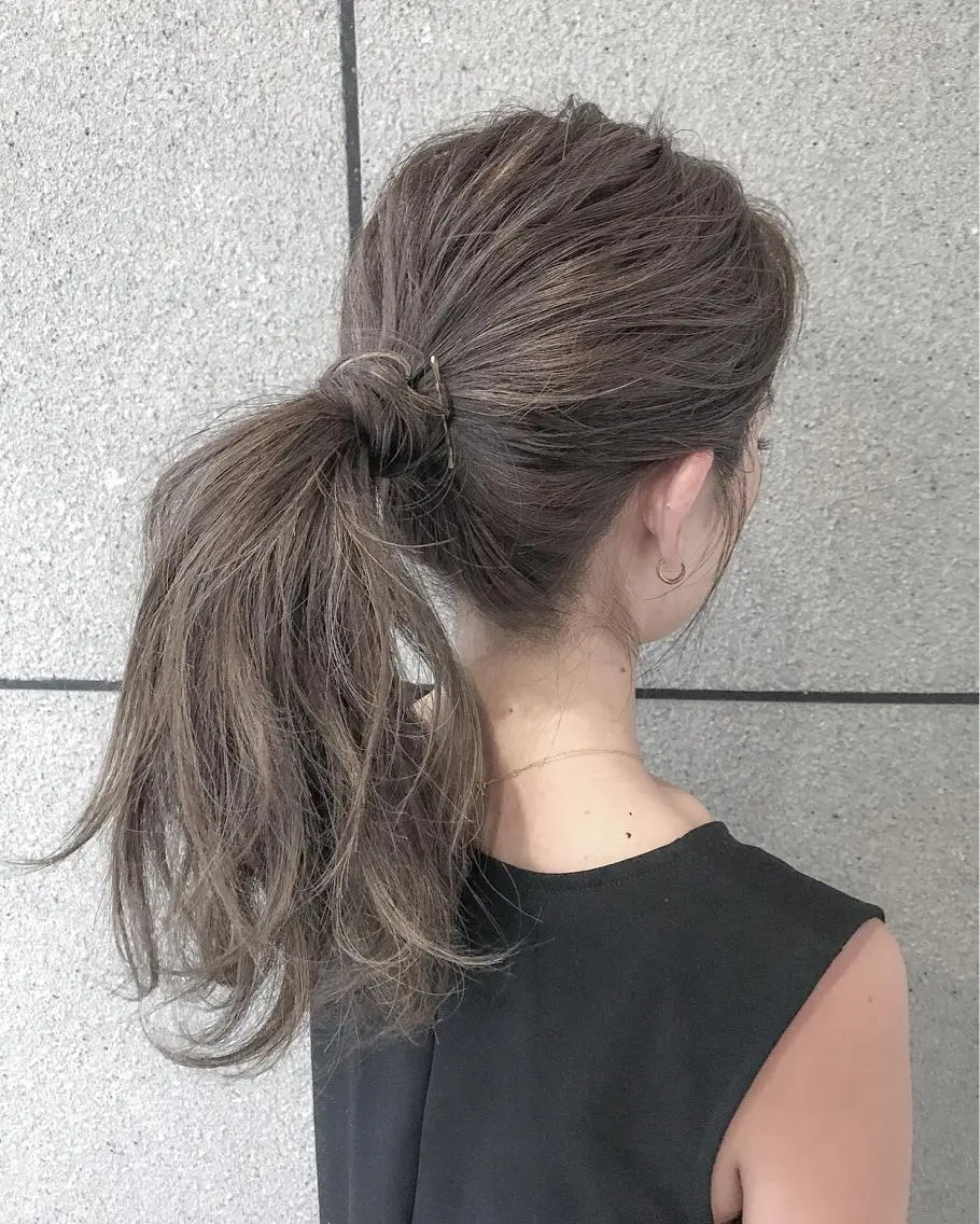 セミロング カラー アッシュ ハイライトカラー ハイライト ヘアカラー BOX mico.のヘアスタイル