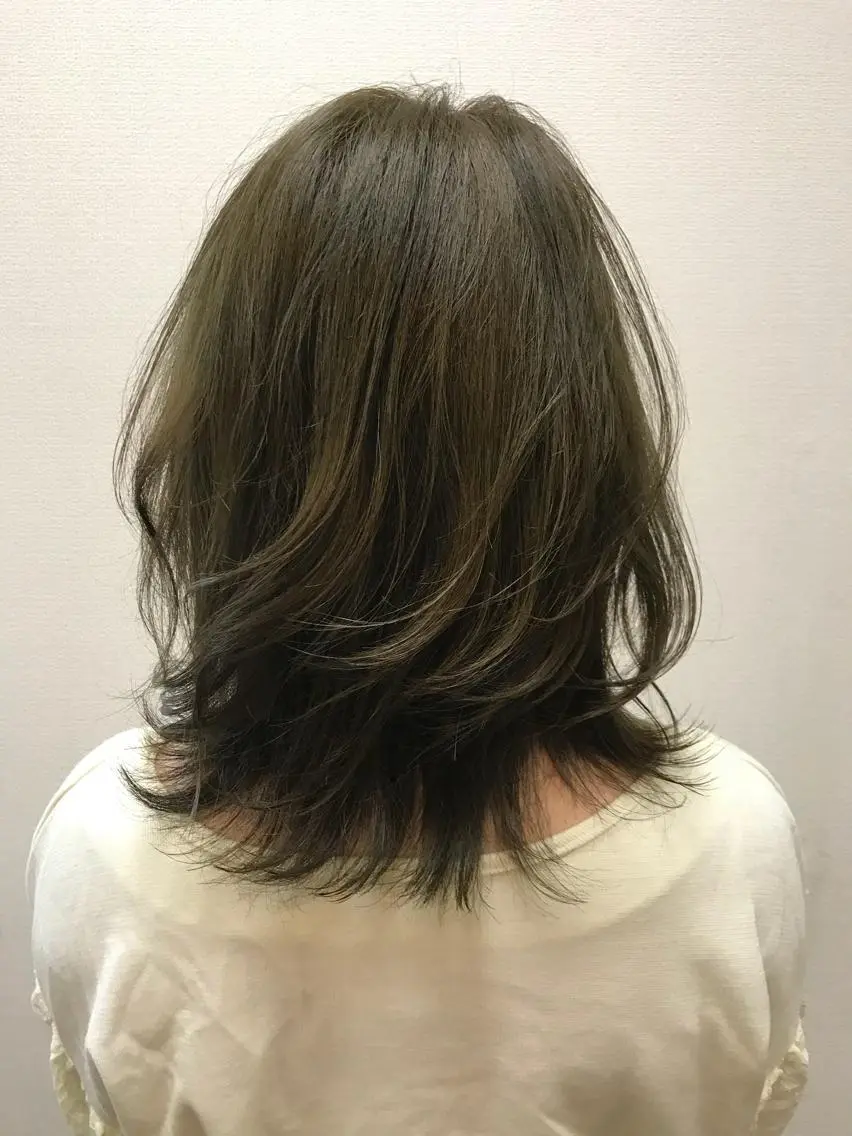 ミディアム カラー カット ヘアカラー トリートメント 吉森 満俊のヘアスタイル