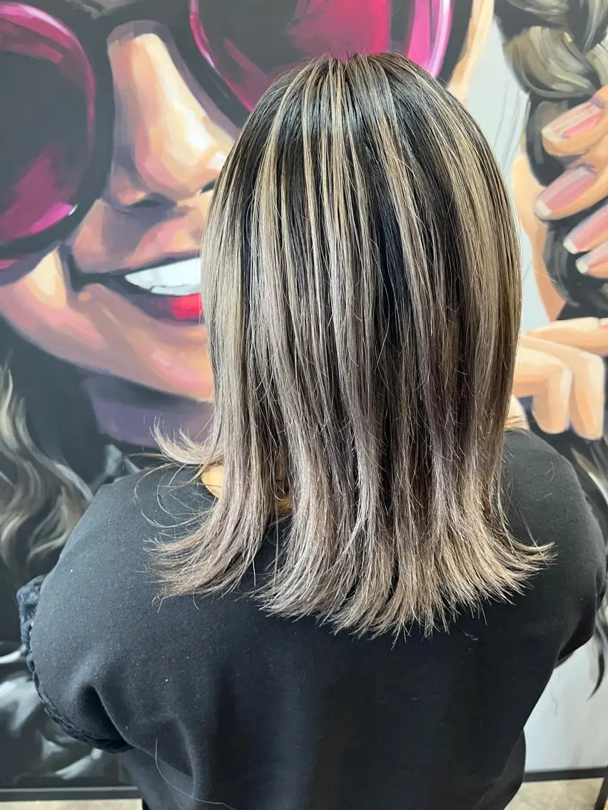 ロング カラー パーマ ヘアアレンジ メンズ キッズ ネイル マツエク・マツパ アイブロウ メンズブリーチ メンズハイライト メンズインナーカラー メンズ韓国風 ブリーチ 久木原 ゆりのヘアスタイル