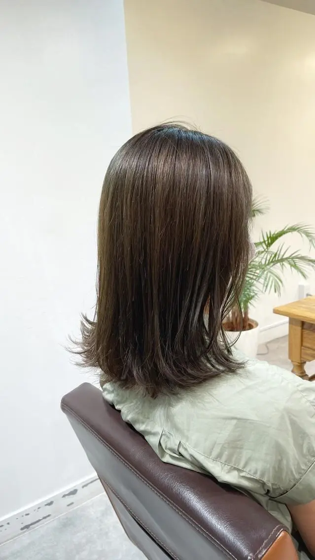 ミディアム カラー ショートボブ ミディアムパーマ アクアカラー アッシュ アッシュグレー navile原宿 yumaのヘアスタイル