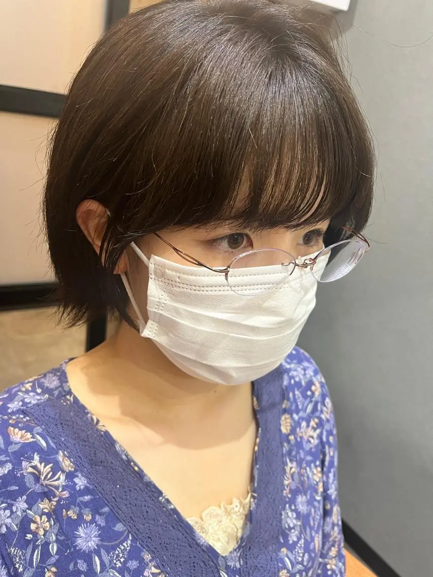 ミディアム カラー パーマ ヘアアレンジ メンズ キッズ ネイル マツエク・マツパ アイブロウ ミディアムパーマ メンズパーマ ブラウンカラー ケアカラー 透明感カラー 久木原 ゆりのヘアスタイル