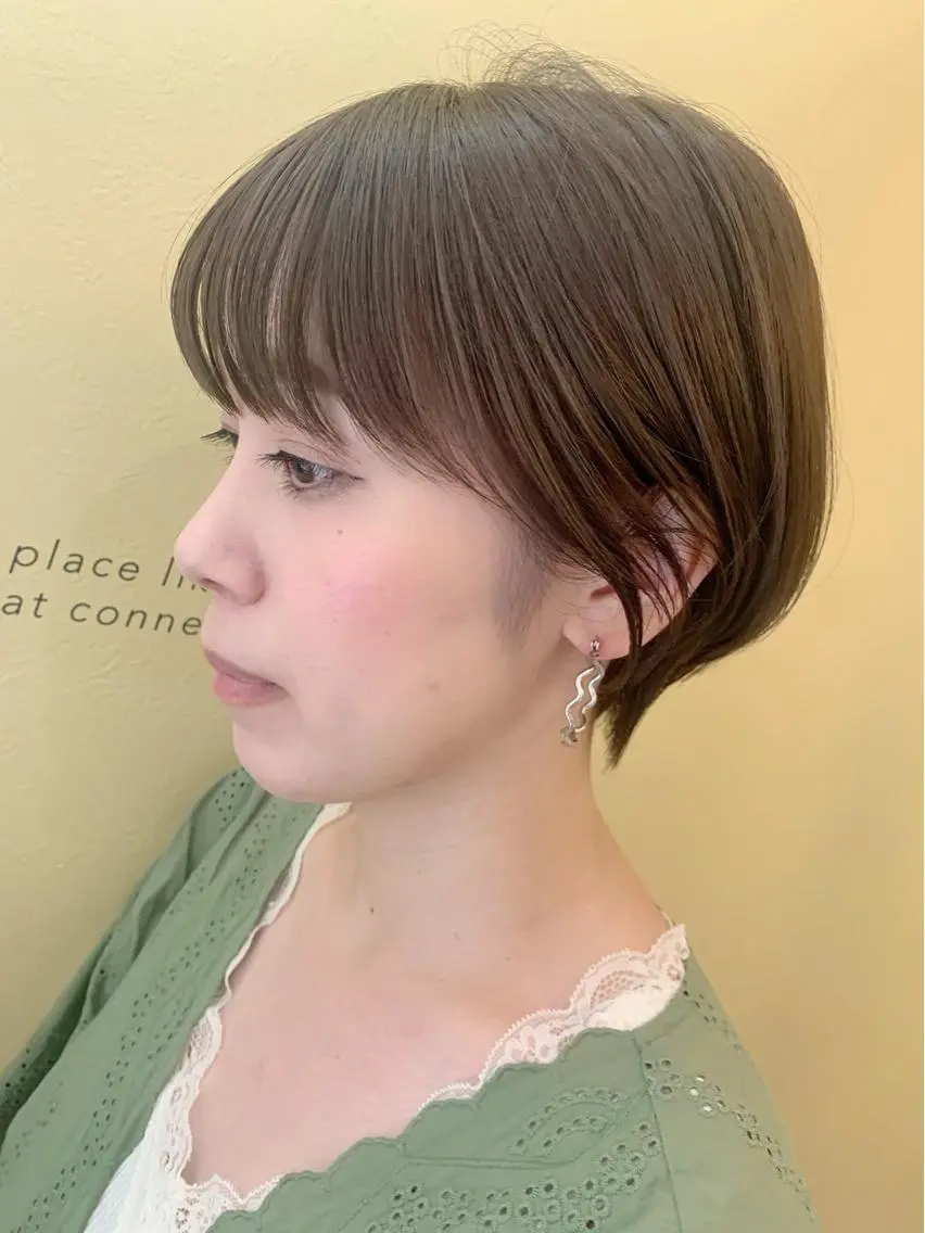 ショート カラー ブラウンカラー ショートヘア 小顔カット hubhair レイヤー/透明感のヘアスタイル