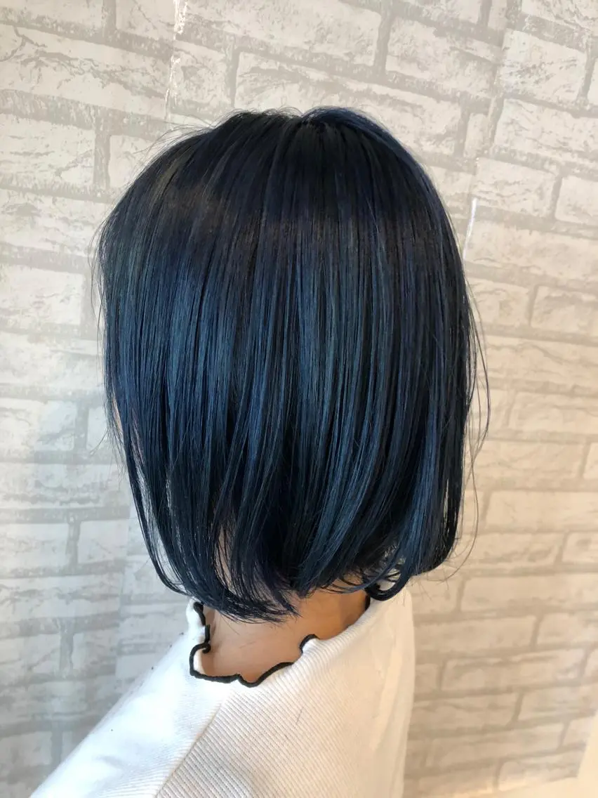 ショート カラー ブリーチ ブルーカラー ネイビーカラー カット ヘアカラー トリートメント JILBLAN京都 ショート/ハイライトのヘアスタイル