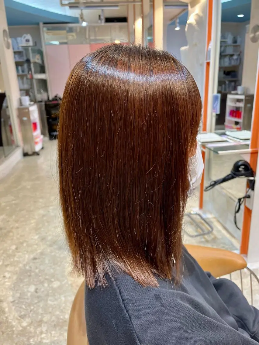 ミディアム カット 縮毛矯正 うしだ かおるのヘアスタイル