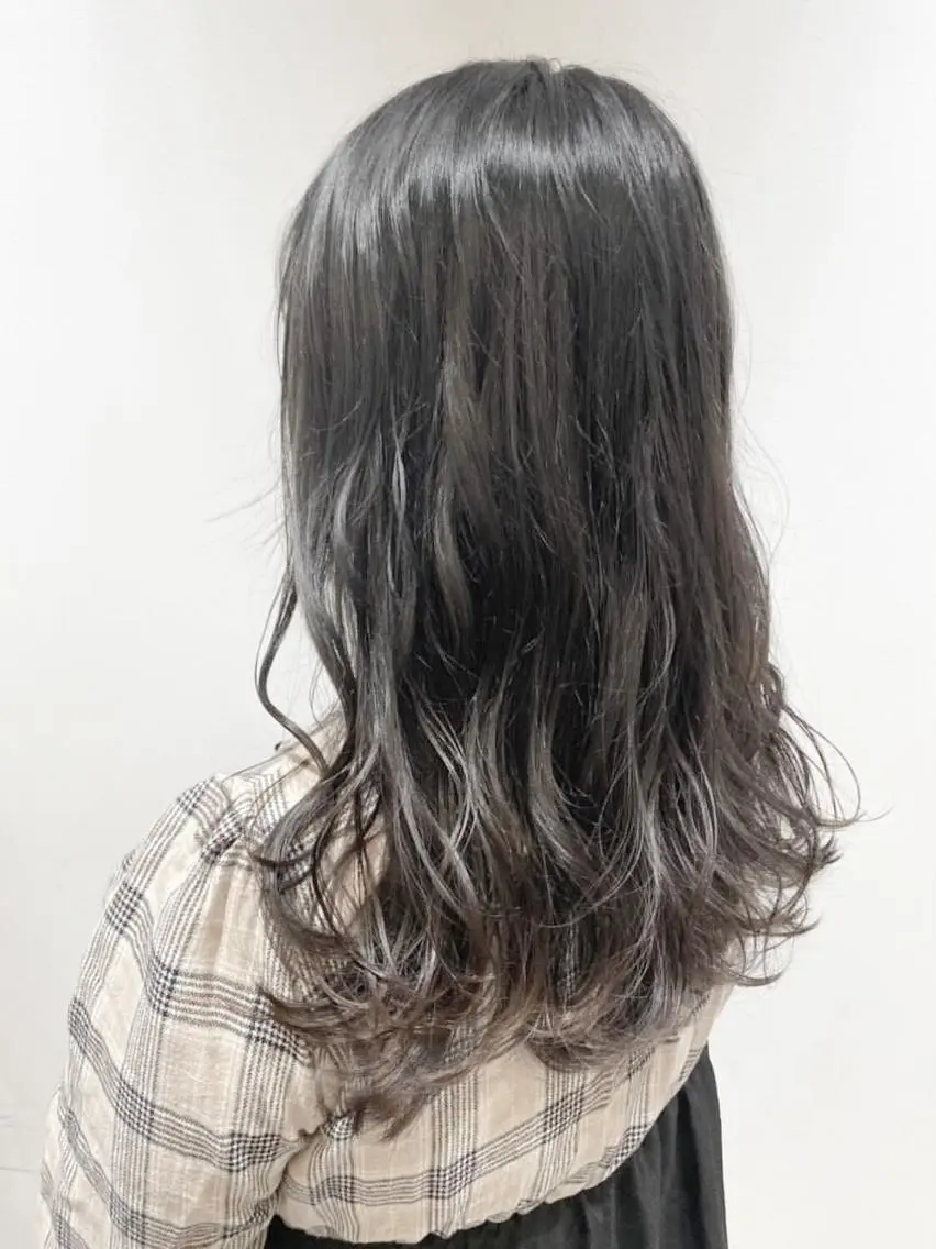 カラー グレージュ ハイライトカラー 福元友梨 ディレクター✂️のヘアスタイル